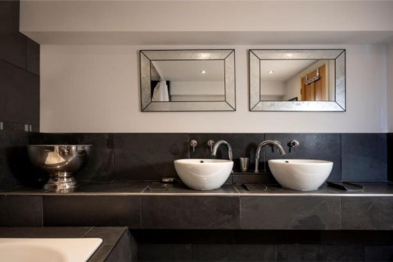 Milton Mews - Spacious And Modern 3 Bedroom Apartment In Portsmouth Exterior photo